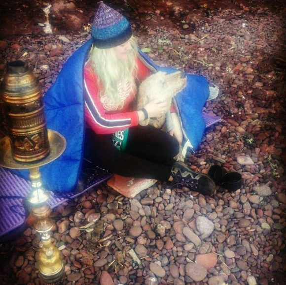 Meet your Posher, Miranda - Picture 2 of 2